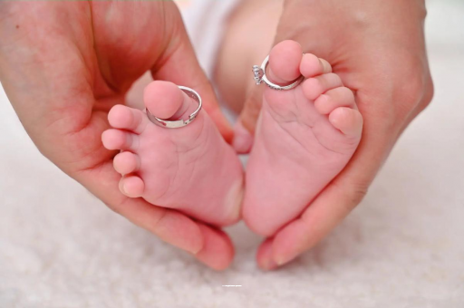 姜堰怀孕肚子一边高一边低